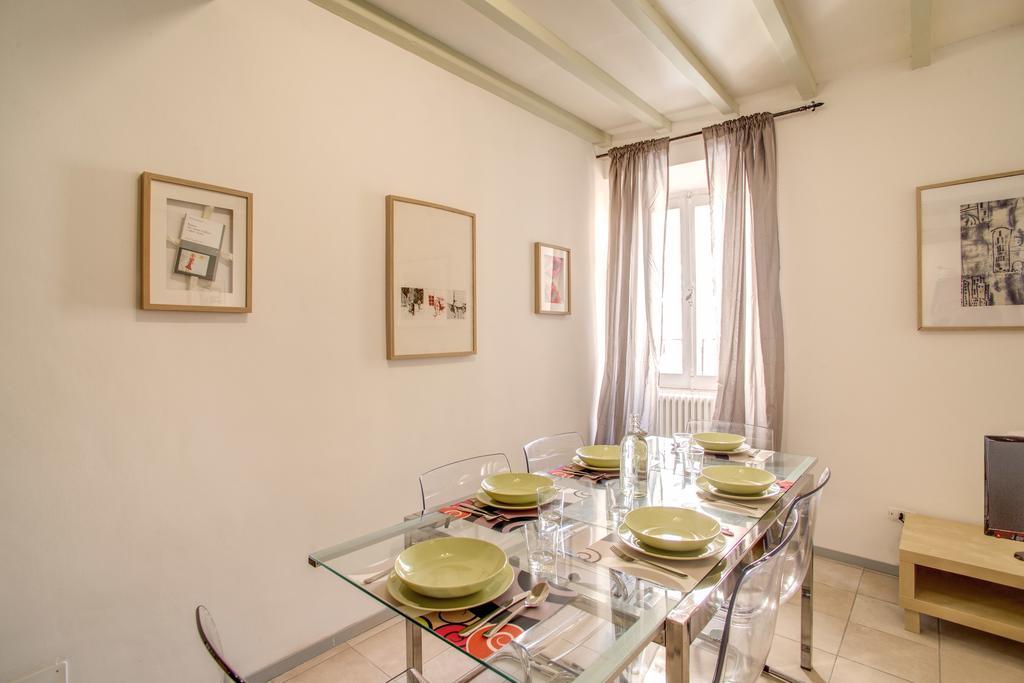 Three Bedroom Apartment Campo Dei Fiori 로마 객실 사진